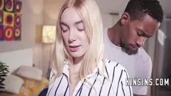 Reproducir Hermanastro celoso protege a su hermanastra con su gruesa polla BBC en una fantasía tabú familiar prohibida