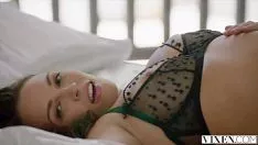 تشغيل إنها مثيرة وجميلة للغاية لكنها تصنع فيلمًا إباحيًا مع والدها يغتصبها