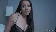 Play Cute Woman Fucks Her Pussy Long And Deep