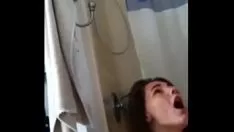 Hidden Cam Sex Romania Bruna tatuata sulla schiena si fa scopare
