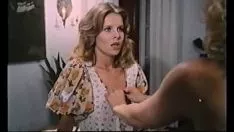 Reproduzir Filmes com mulheres nuas Pandita ao despir sua bunda nua