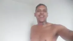 Afspelen Slanke knapperd toont kleine lul in expliciete solo-masturbatiesessie - Schrijf je in voor meer!